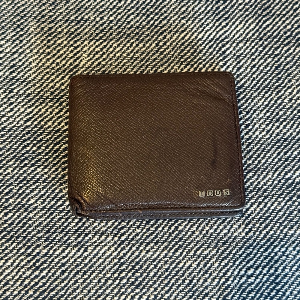 Pre Loved Tod's Brown Leather Wallet
